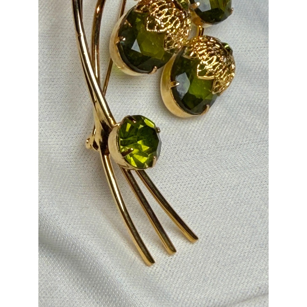 Vintage Sarah Coventry Gold Tone Olive Green Glass Stone Spray Brooch Pin - Picture 4 of 9